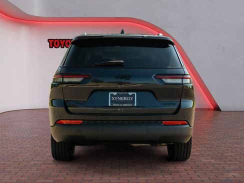 Used 2023 Jeep Grand Cherokee L Limited w/ Black Appearance Package AWD/4WD image 6