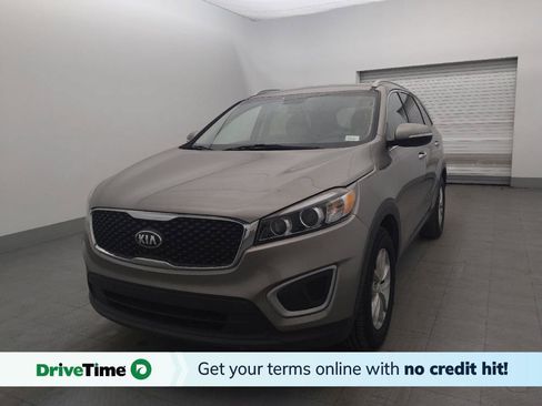 Used 2018 Kia Sorento FWD image 1