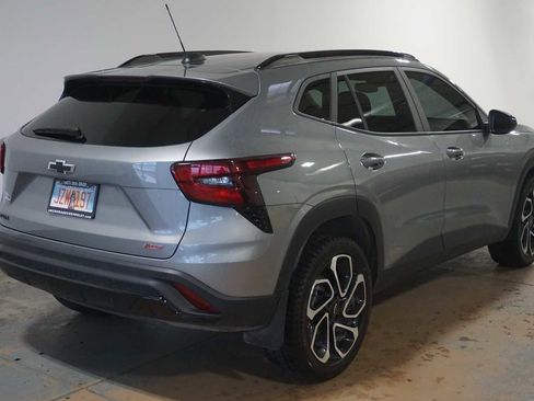 Certified 2024 Chevrolet Trax RS w/ Sunroof Package image 7