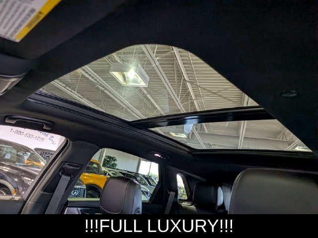 Used 2022 Cadillac XT5 Premium Luxury AWD/4WD image 16