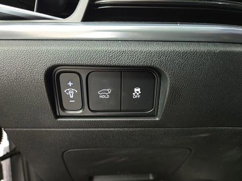 Certified 2025 Kia Sorento SX Prestige image 31