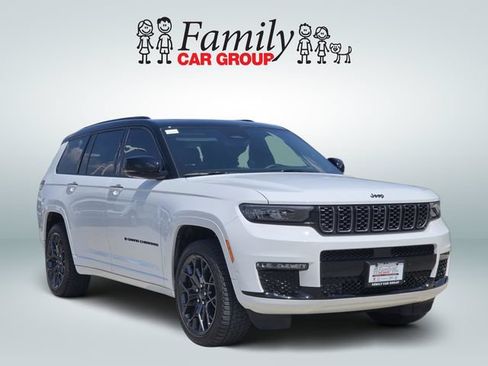 Used 2025 Jeep Grand Cherokee L Summit w/ Obsidian Package AWD/4WD image 2