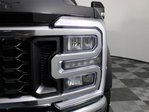 Used 2025 Ford F450 Lariat w/ Lariat Ultimate Package image 3