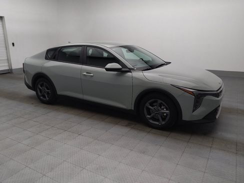 Used 2025 Kia K4 FWD image 11