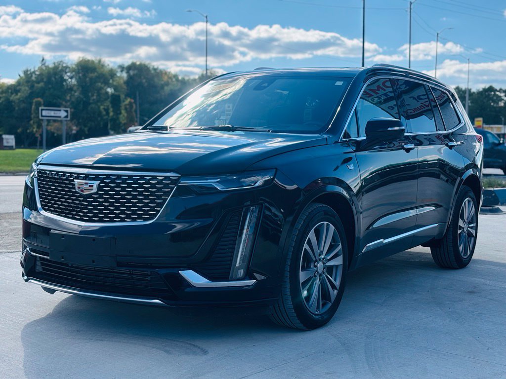 Used 2025 Cadillac XT6 Premium Luxury w/ Technology Package AWD/4WD image 18