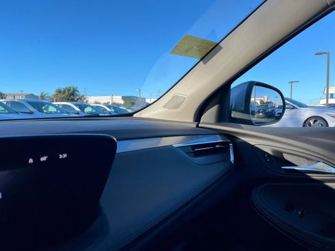 Used 2025 Buick Encore GX Preferred image 35