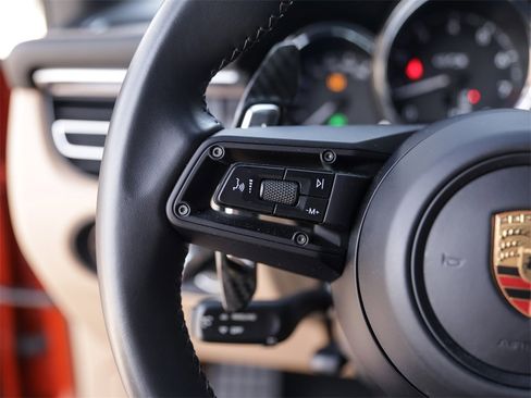 Certified 2022 Porsche Macan GTS image 19