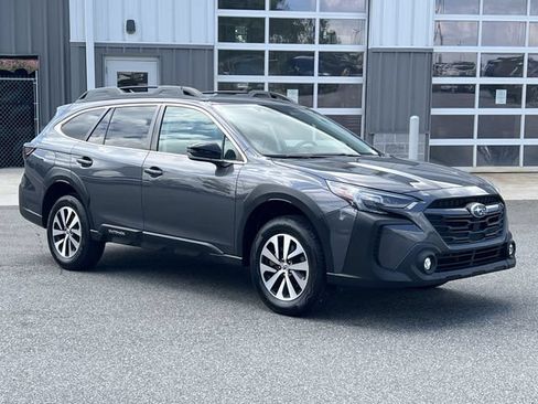 Used 2024 Subaru Outback Premium AWD/4WD image 15