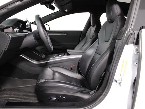 Used 2022 Tesla Model S Plaid image 8