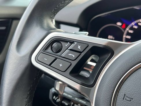 Certified 2023 Porsche Cayenne AWD/4WD image 25