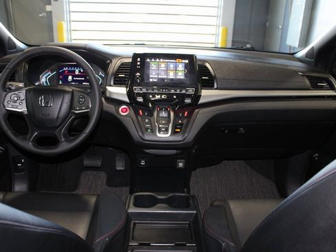 Used 2023 Honda Odyssey Sport image 26