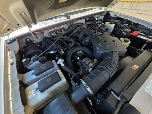 Used 2011 Ford Ranger XLT AWD/4WD image 26
