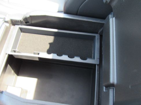 Used 2024 Ford Expedition XLT AWD/4WD image 27