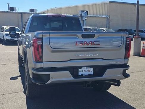New 2026 GMC Sierra 2500 Denali w/ Denali Reserve Package image 7