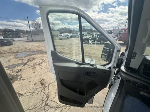 Used 2024 Ford Transit 350 DRW image 32