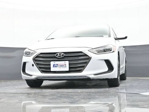 Used 2018 Hyundai Elantra SE FWD image 52