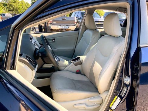Used 2014 Toyota Prius Three FWD image 8