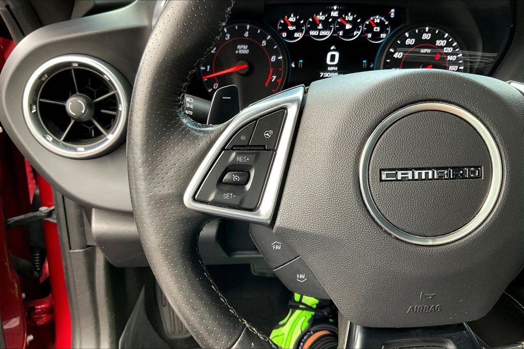 Used 2016 Chevrolet Camaro SS RWD image 10