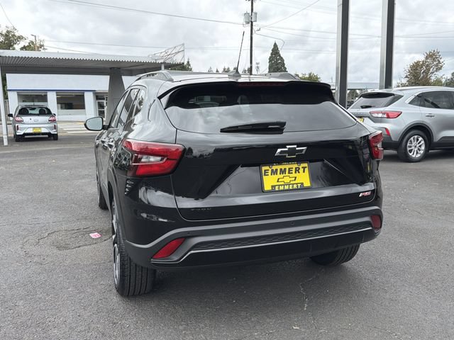 Certified 2025 Chevrolet Trax RS w/ Driver Confidence Package FWD image 4