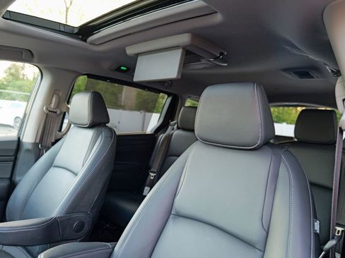 Used 2023 Honda Odyssey Touring image 23