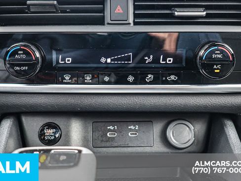 Used 2025 Nissan Rogue SV image 41