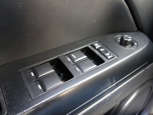 Used 2013 Jeep Patriot Sport w/ PWR Value Group image 15