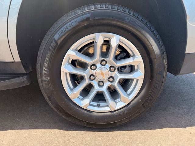 Used 2025 Chevrolet Tahoe LT AWD/4WD image 11