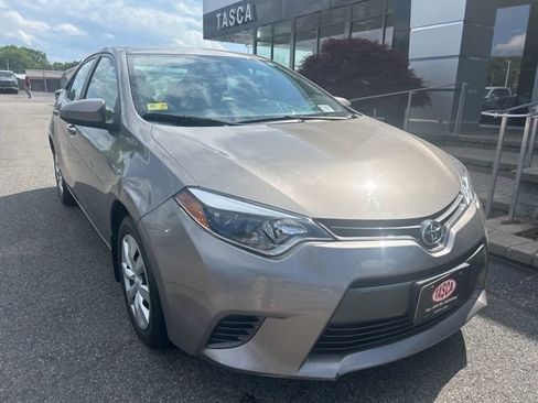 Used 2015 Toyota Corolla LE FWD image 1