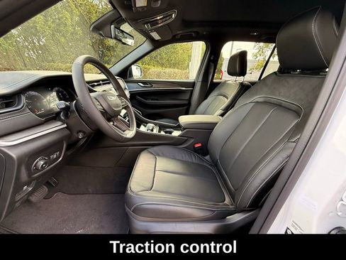 New 2026 Jeep Grand Cherokee Limited Reserve image 9