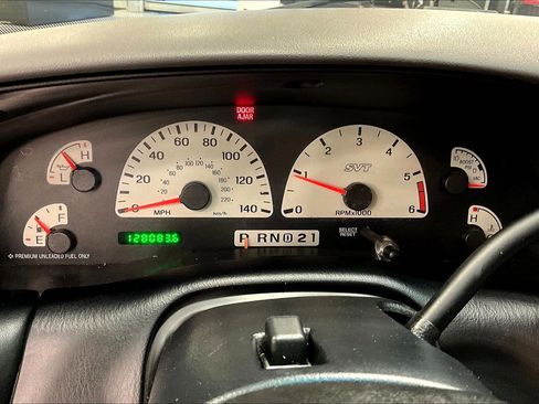 Used 2004 Ford F150 Lightning RWD image 10