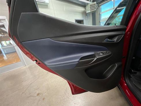 Used 2022 Chevrolet Bolt EUV Premier w/ Sun & Sound Package FWD image 19