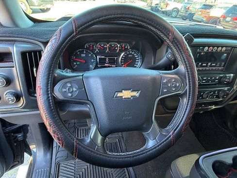 Used 2018 Chevrolet Silverado 1500 LT w/ LT Eassist Package image 15