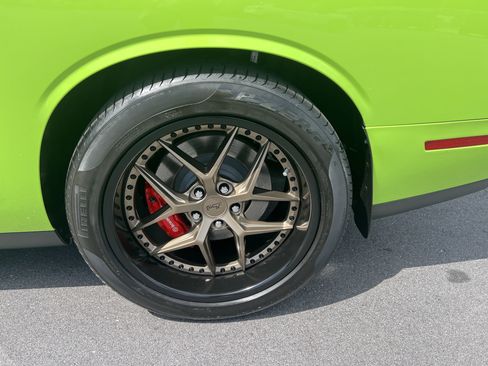 Used 2023 Dodge Challenger R/T w/ Plus Package image 9