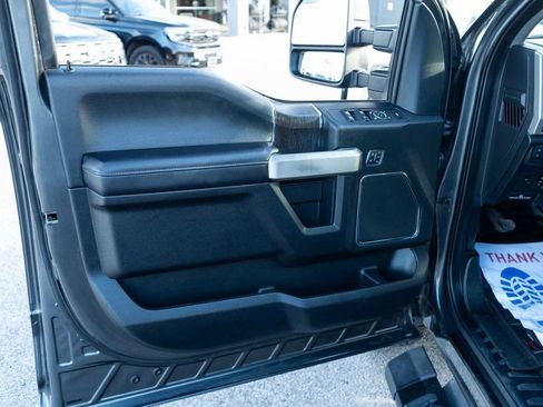 Used 2020 Ford F250 Lariat image 12