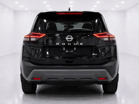 Used 2025 Nissan Rogue SV AWD/4WD image 4