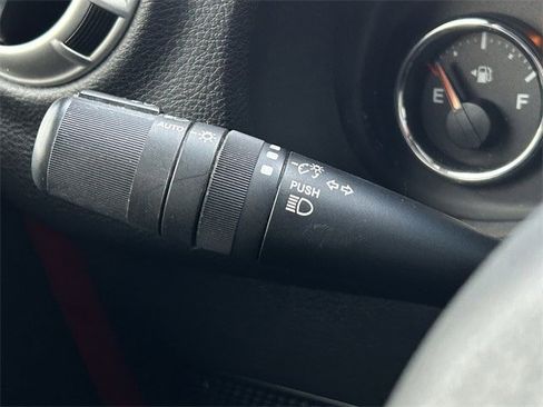 Used 2017 Jeep Wrangler Sahara image 22