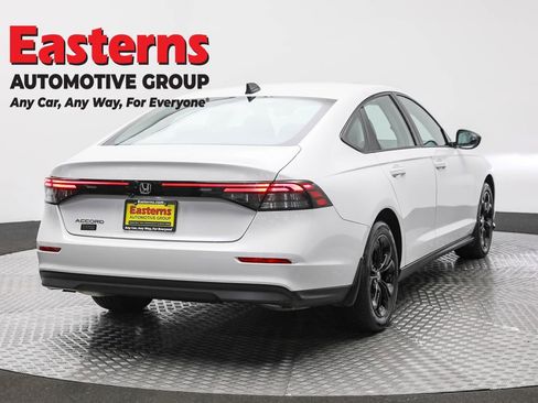 Used 2025 Honda Accord SE image 5