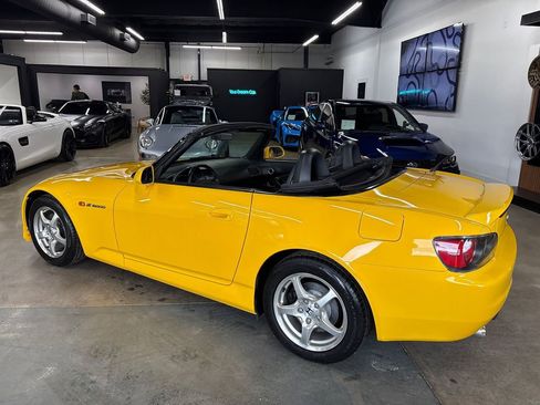 Used 2003 Honda S2000 image 9