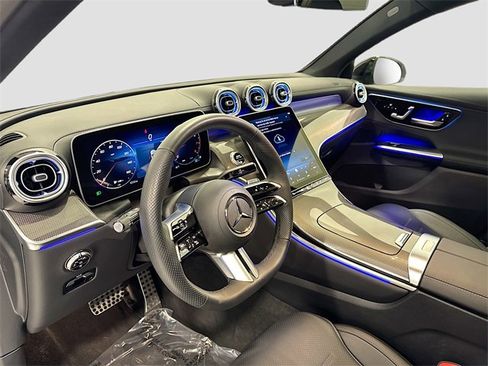 Certified 2025 Mercedes-Benz GLC 300 4MATIC image 9