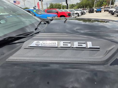 Used 2025 Chevrolet Silverado 2500 LT w/ Convenience Package AWD/4WD image 5