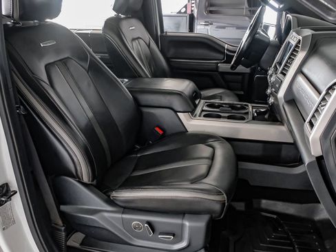 Used 2021 Ford F350 Platinum w/ FX4 Off-Road Package AWD/4WD image 31