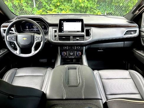 Used 2022 Chevrolet Tahoe Premier RWD image 28