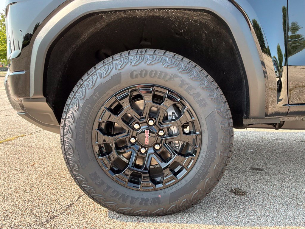 New 2026 GMC Canyon Elevation w/ Technology Package AWD/4WD image 15