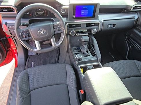 Used 2025 Toyota 4Runner SR5 image 18