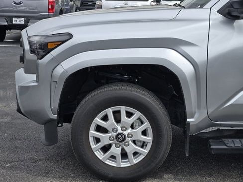 Used 2024 Toyota Tacoma SR RWD image 9