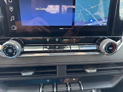 Used 2023 Chevrolet Colorado Trail Boss w/ Technology Package image 24