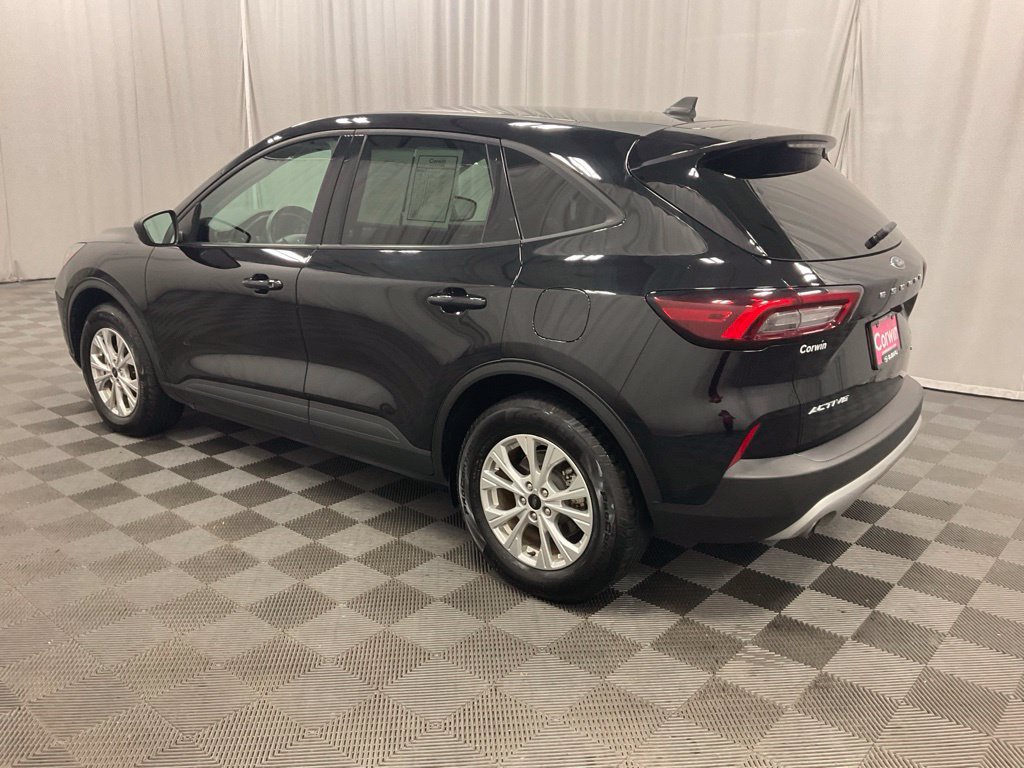 Used 2025 Ford Escape Active AWD/4WD image 8