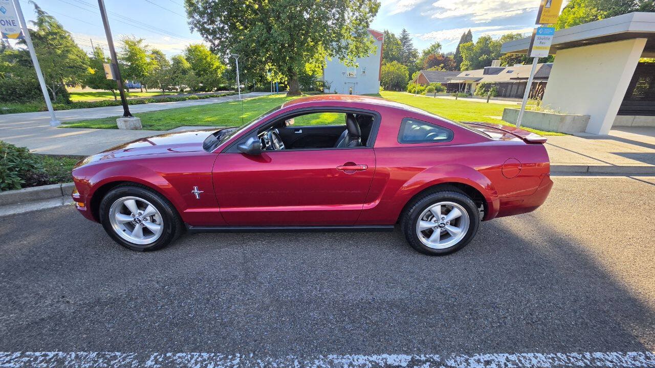 Used 2007 Ford Mustang Premium RWD image 9