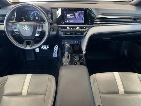 Certified 2025 Toyota Camry SE w/ Convenience Package AWD/4WD image 3