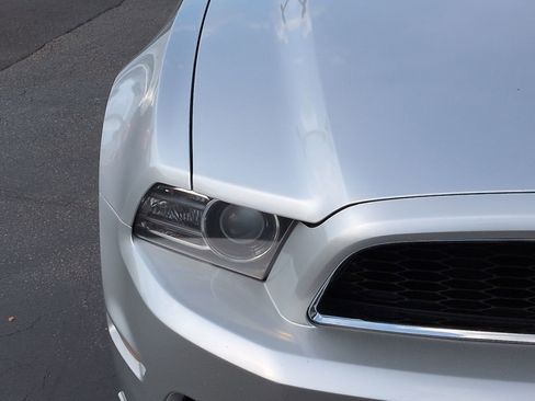 Used 2014 Ford Mustang Coupe image 10